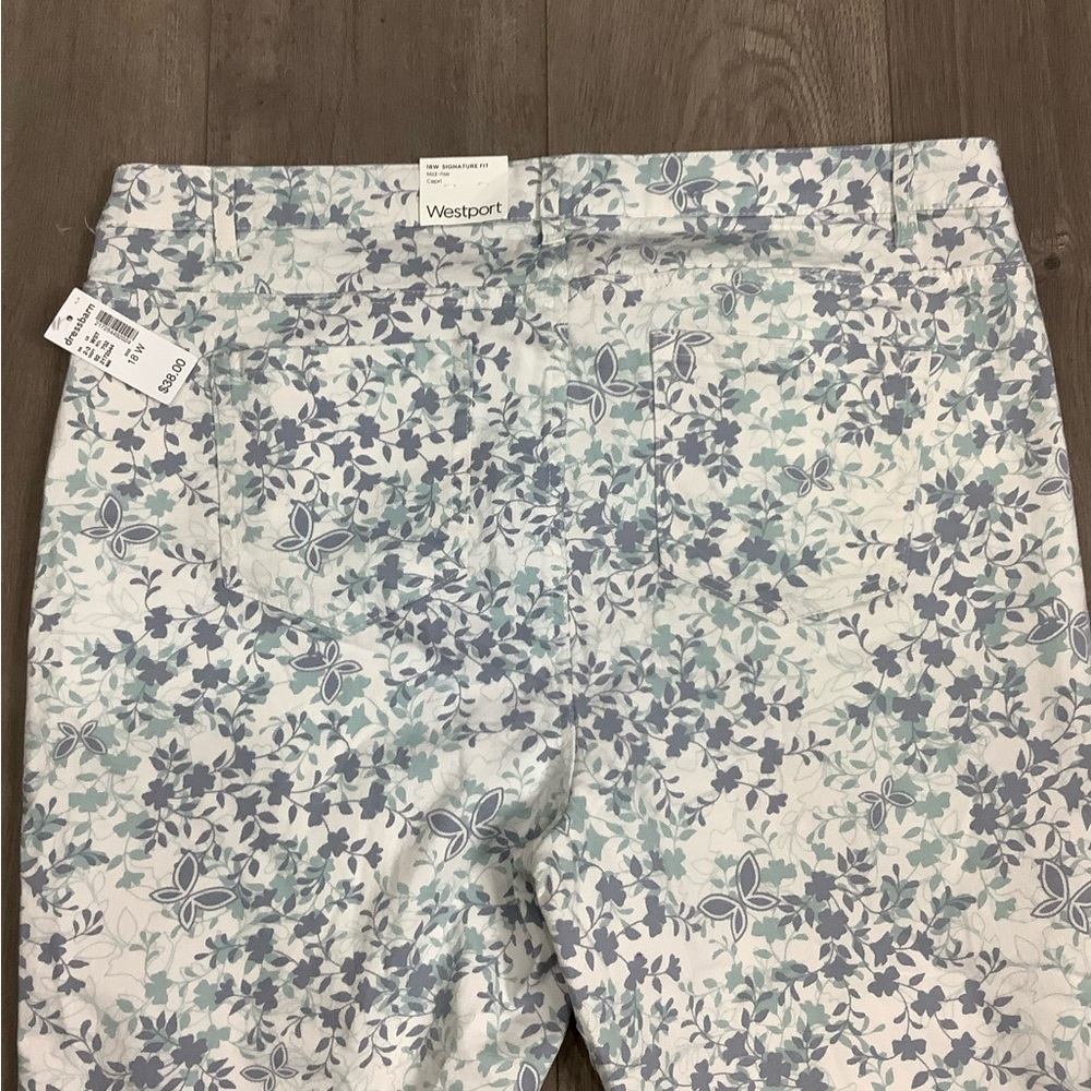 Womens Westport Dressbarn 18W Pants Capri Floral Mid Rise White Blue Stretch NWT - Picture 6 of 10